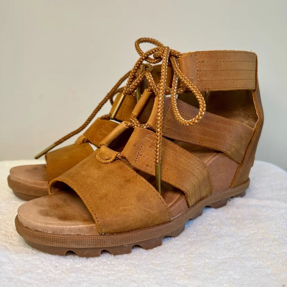 Women's Camel‎ Lace-Up Sorel Joanie II Wedge Sandals size 9.5 Leather